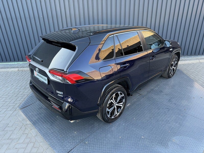 Toyota RAV4 (10)