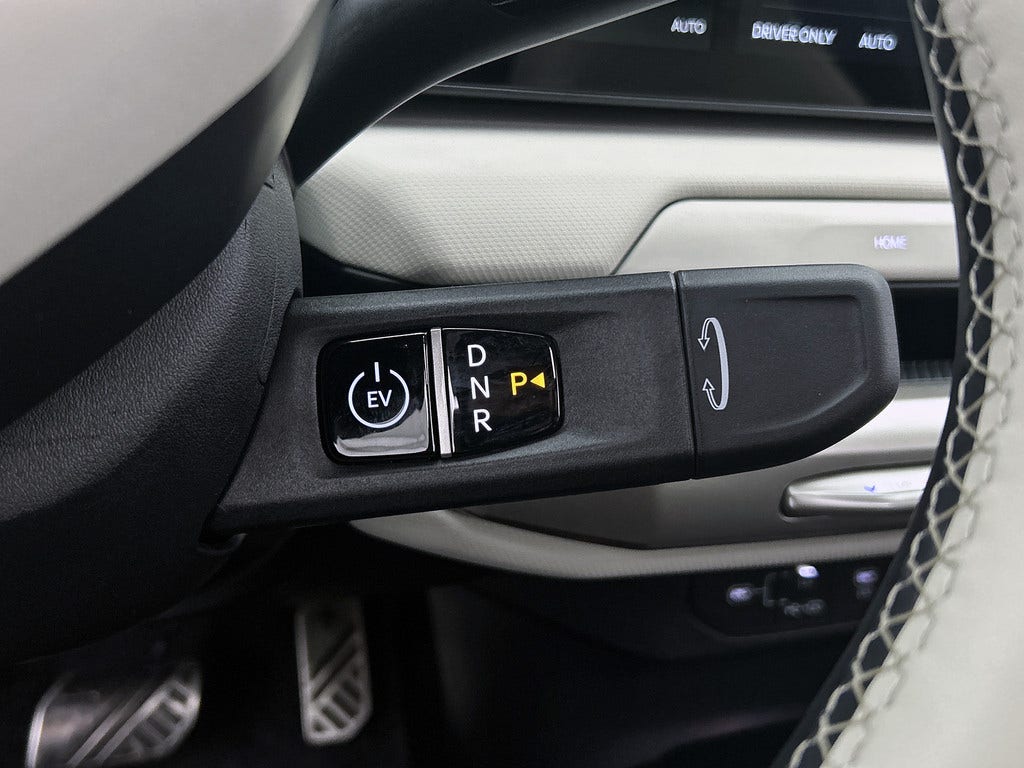 Kia EV4 (12)