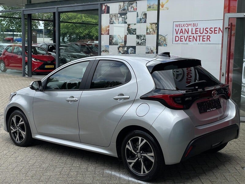 Toyota Yaris (2)