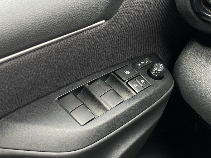 Toyota Yaris (8)