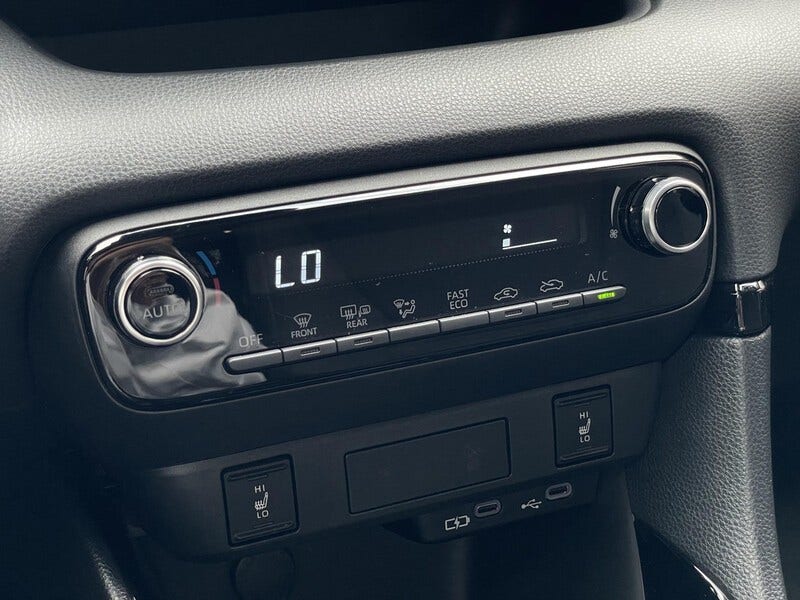 Toyota Yaris (11)