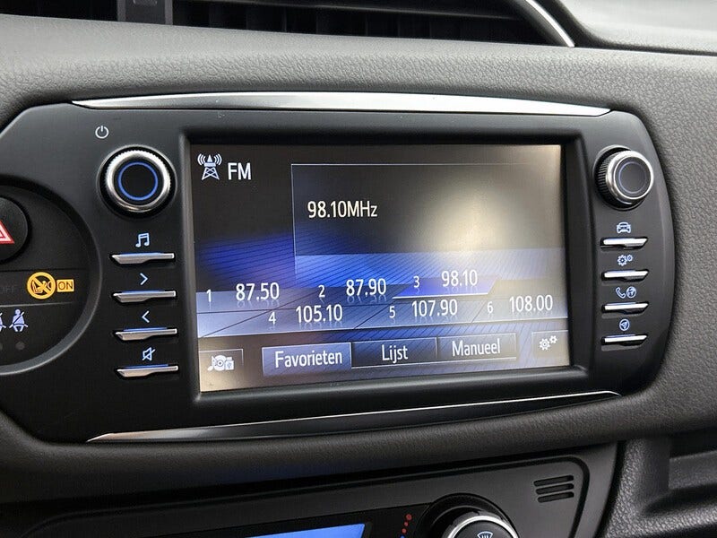 Toyota Yaris (7)