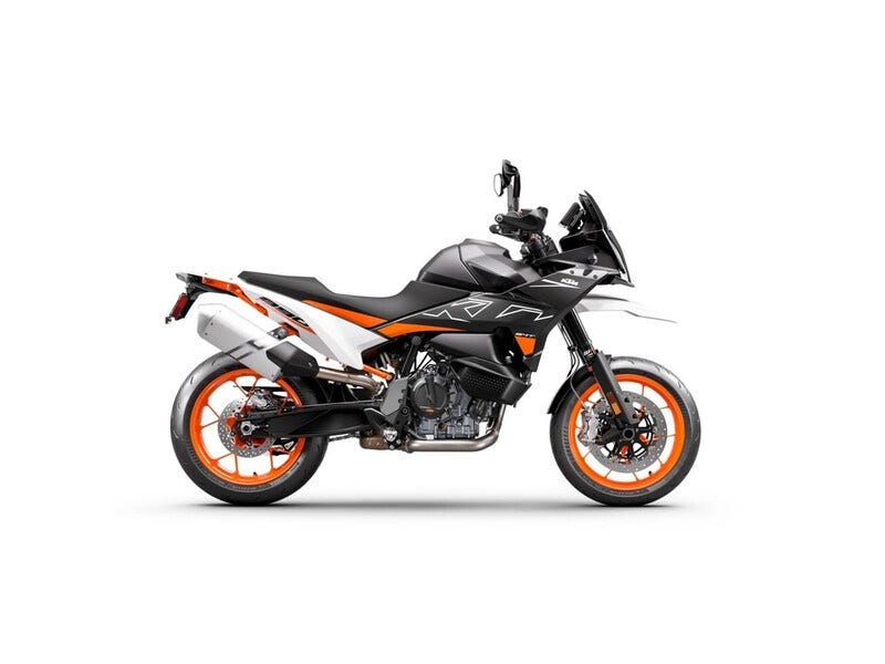 KTM 890
