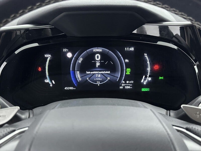 Lexus NX (5)