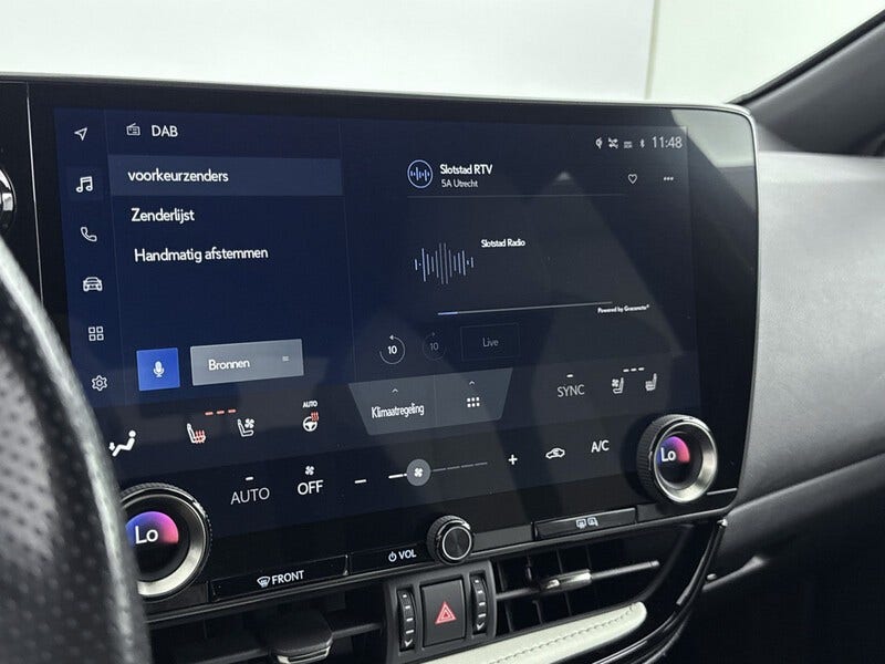 Lexus NX (9)