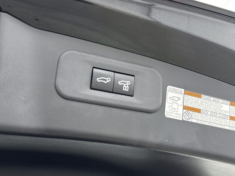 Lexus NX (19)