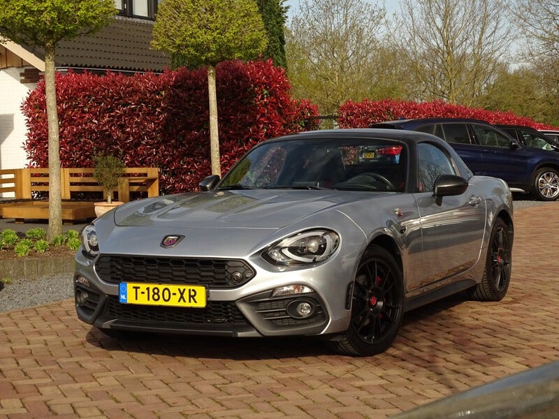 Abarth 124 Spider