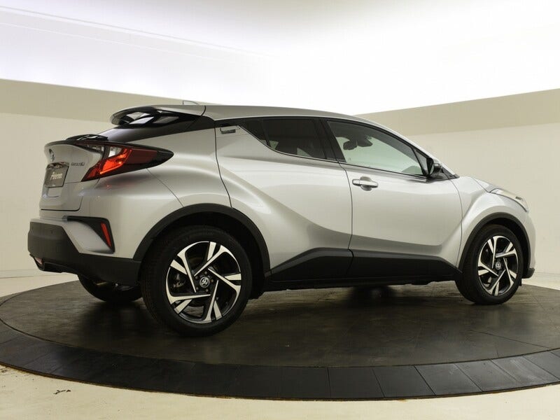 Toyota C-HR (2)