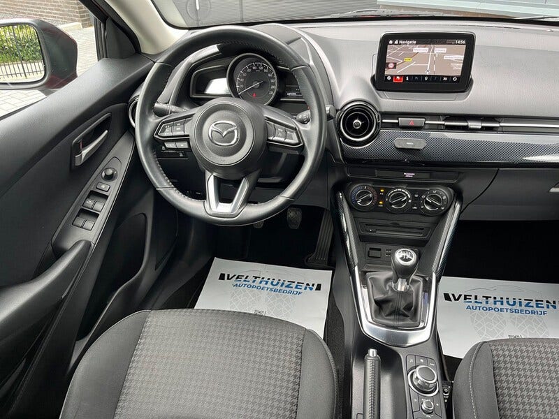 Mazda 2 (3)