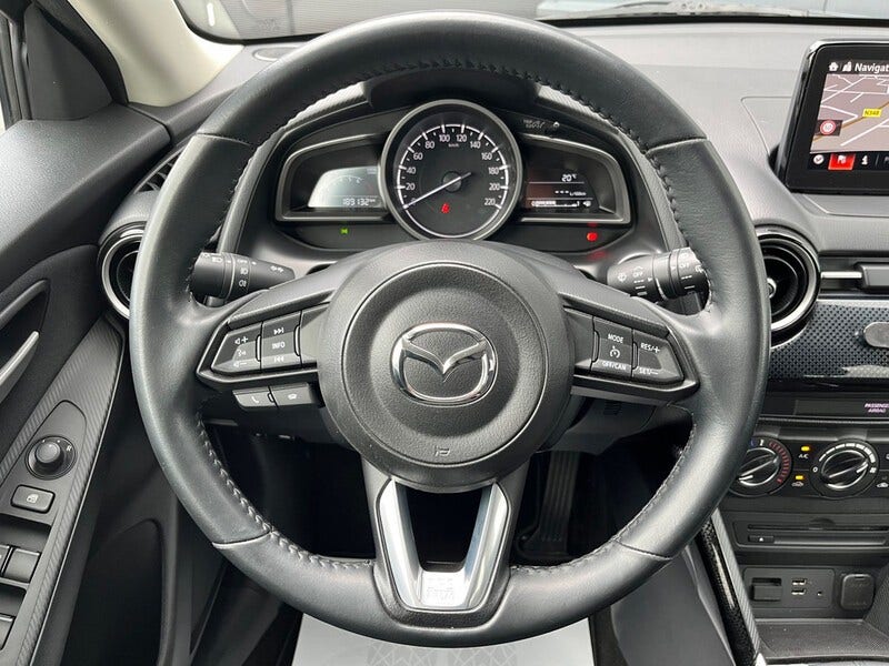 Mazda 2 (12)
