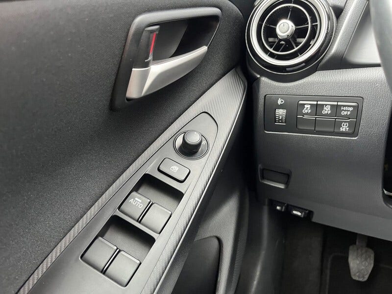 Mazda 2 (15)