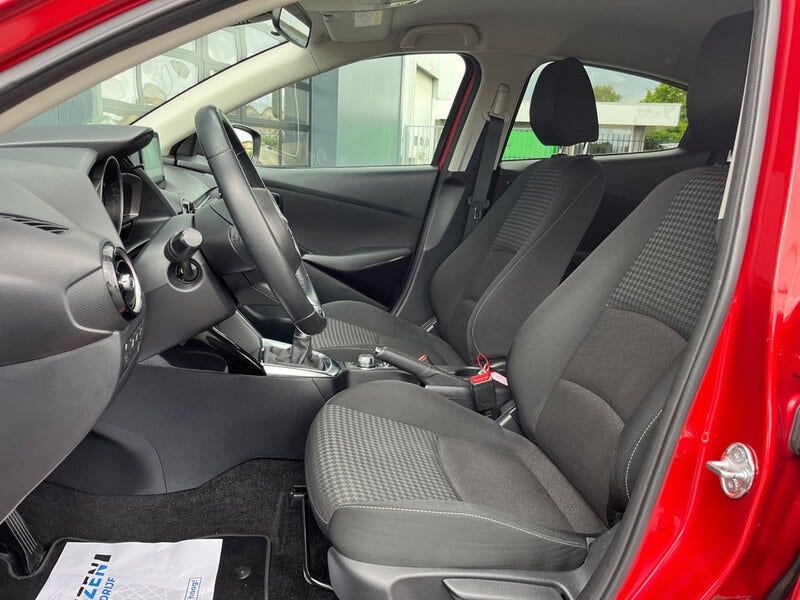 Mazda 2 (16)