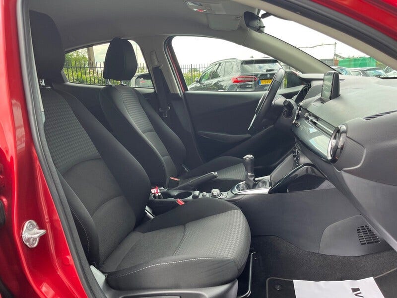 Mazda 2 (17)