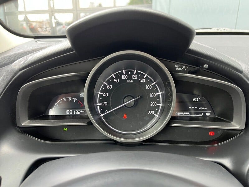 Mazda 2 (21)