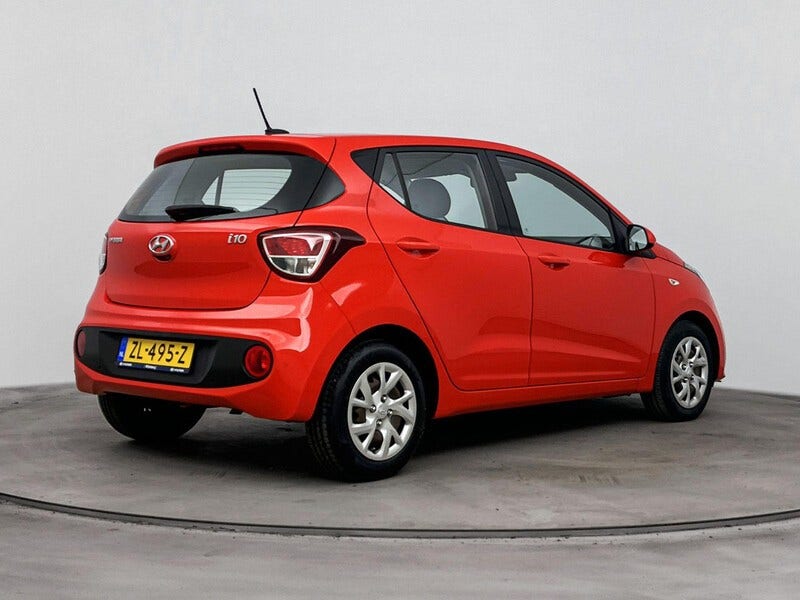 Hyundai i10 (2)
