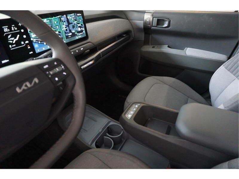 Kia EV3 (22)