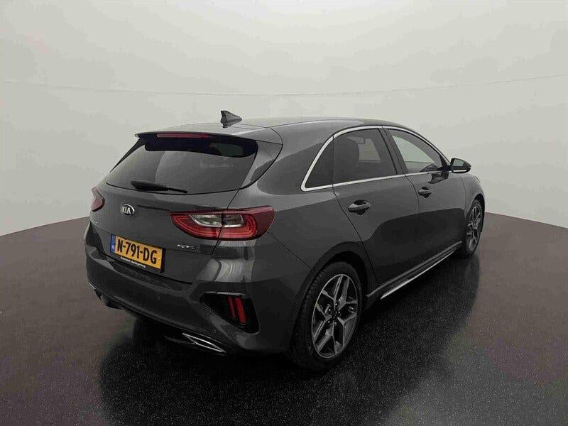 Kia Ceed (2)