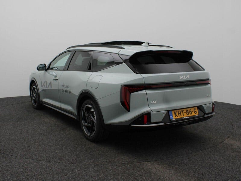 Kia K4 (2)