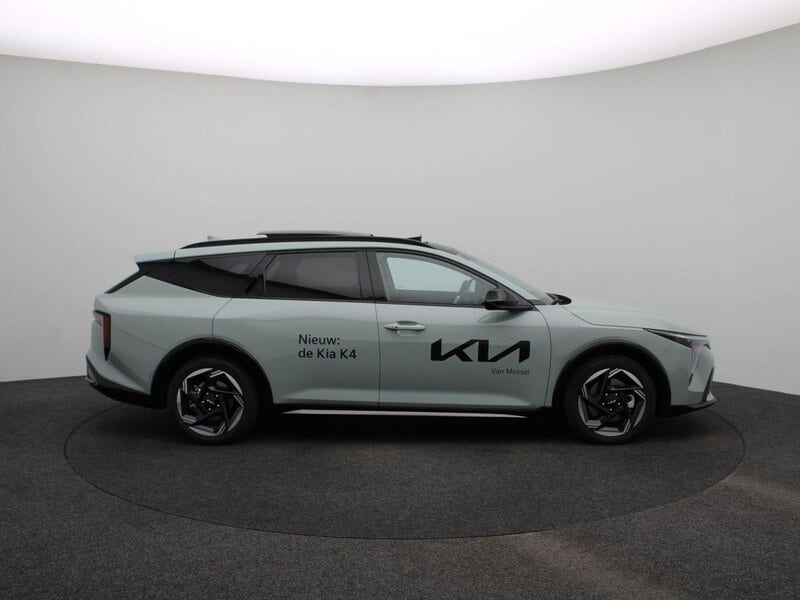 Kia K4 (6)
