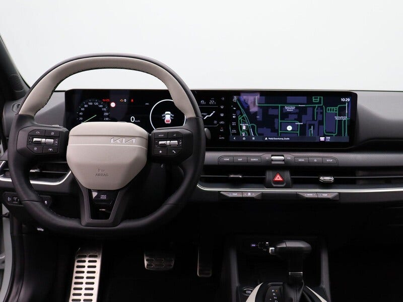 Kia K4 (7)