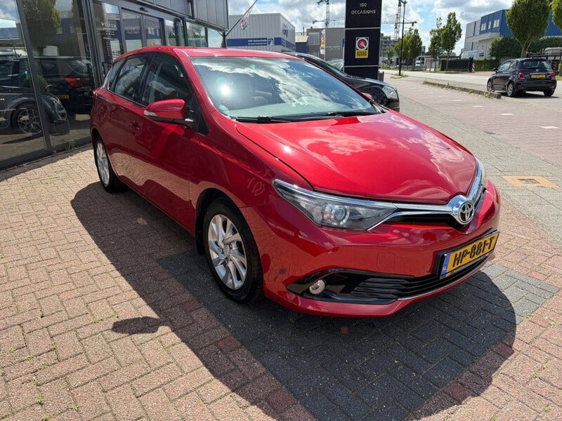 Toyota Auris (6)
