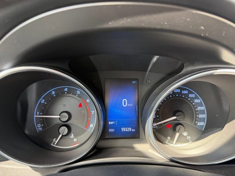 Toyota Auris (14)