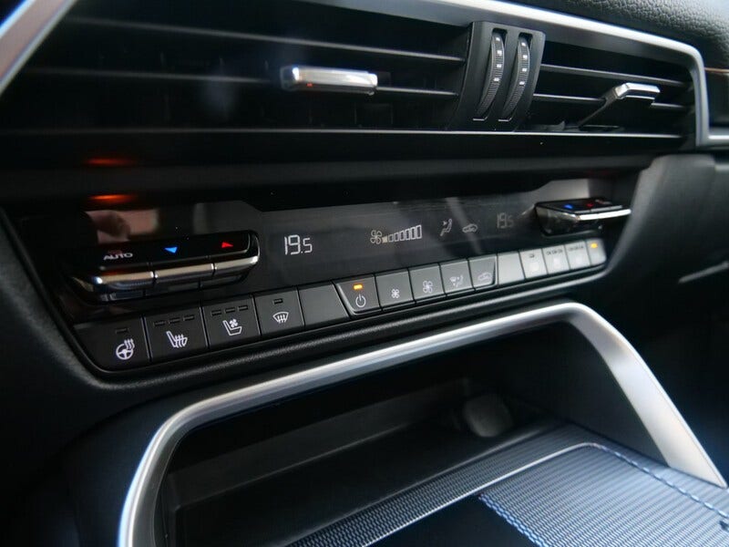Mazda CX-60 (20)