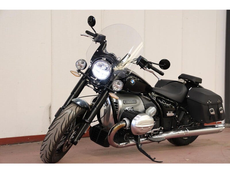 BMW R 18