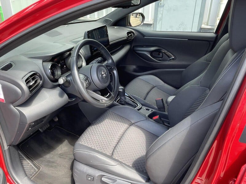 Toyota Yaris (4)