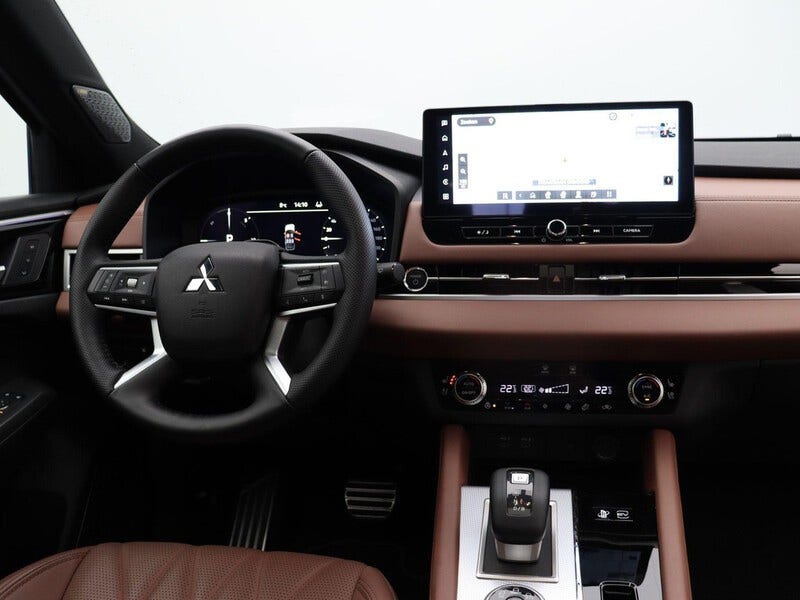 Mitsubishi Outlander (3)