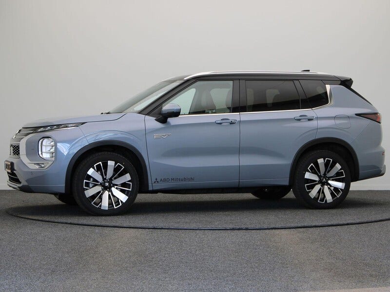 Mitsubishi Outlander (11)