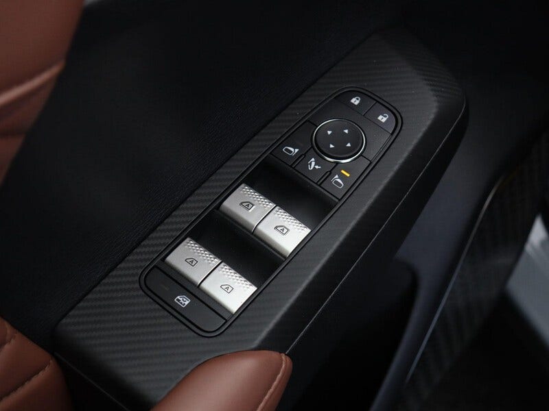 Mitsubishi Outlander (17)
