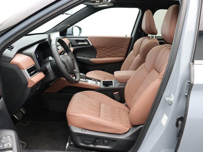Mitsubishi Outlander (19)