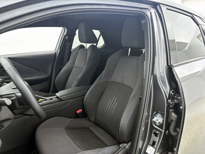 Toyota C-HR (16)