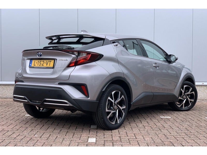 Toyota C-HR (2)