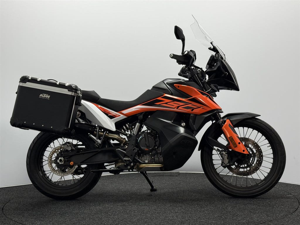 KTM 790