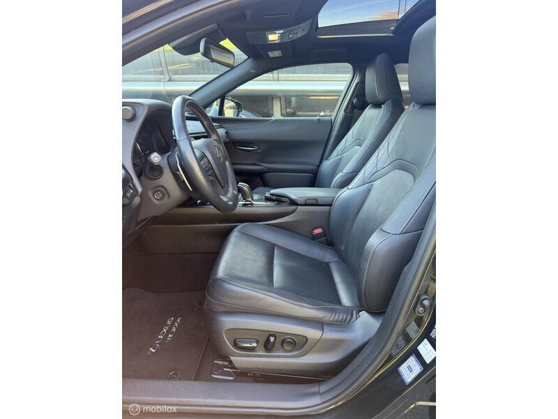 Lexus UX (12)
