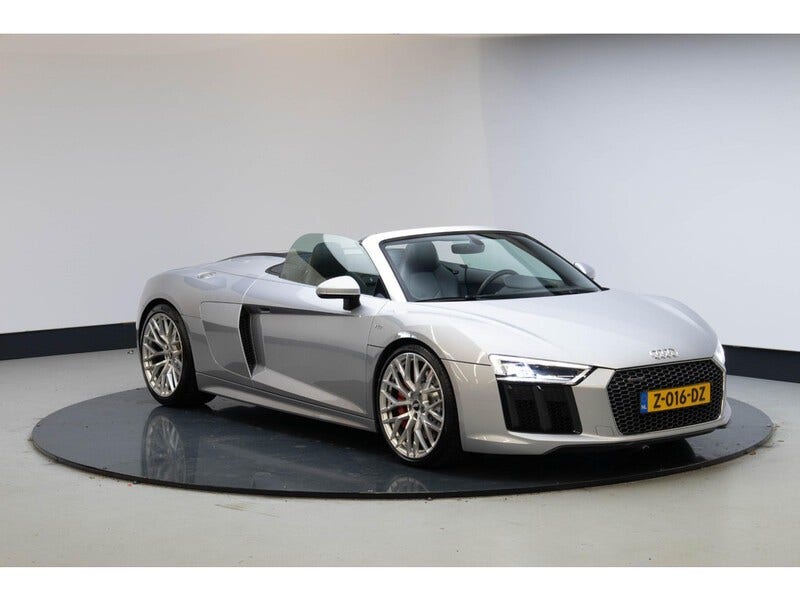 Audi R8