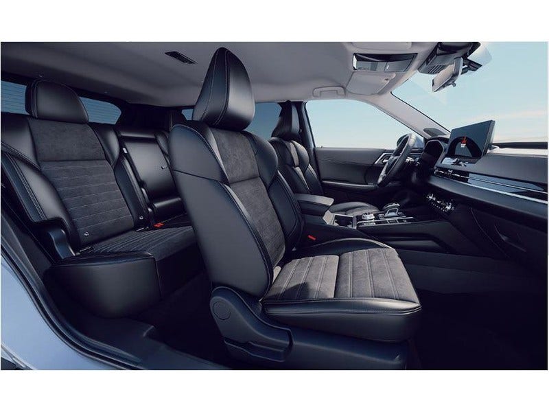 Mitsubishi Outlander (13)