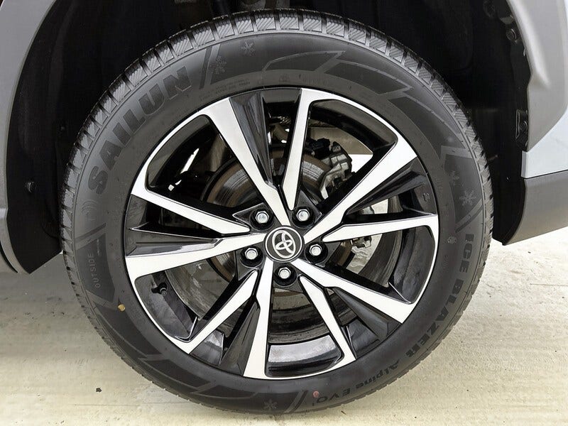 Toyota Corolla Cross (24)