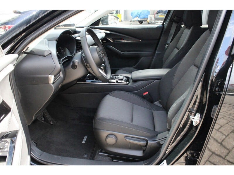 Mazda CX-30 (6)