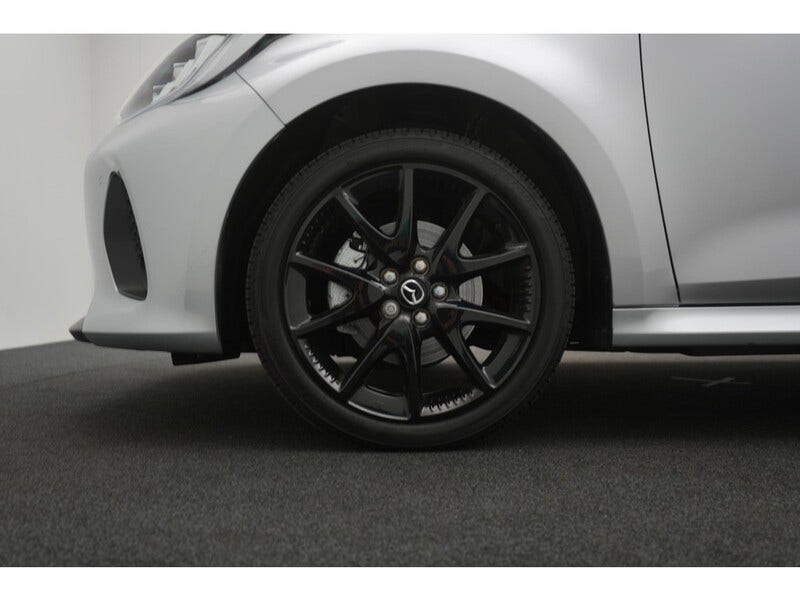 Mazda 2 Hybrid (9)