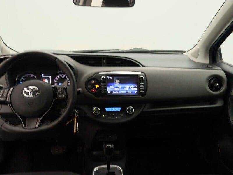 Toyota Yaris (7)
