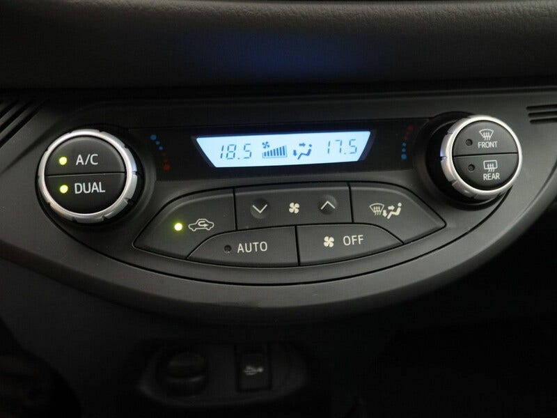 Toyota Yaris (17)