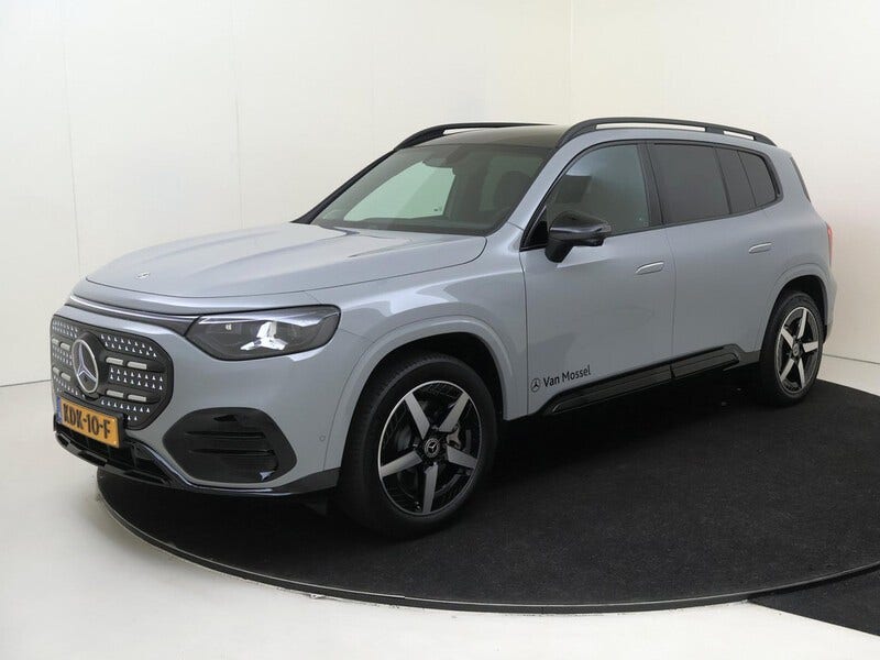 Mercedes-Benz GLB —