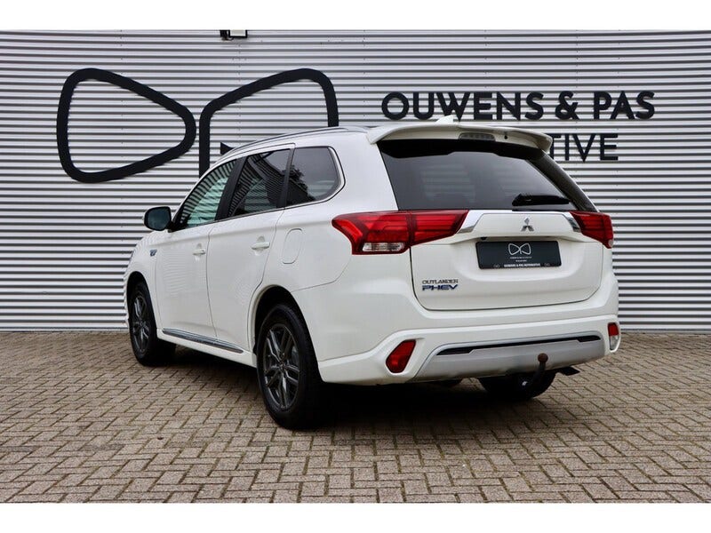 Mitsubishi Outlander (3)