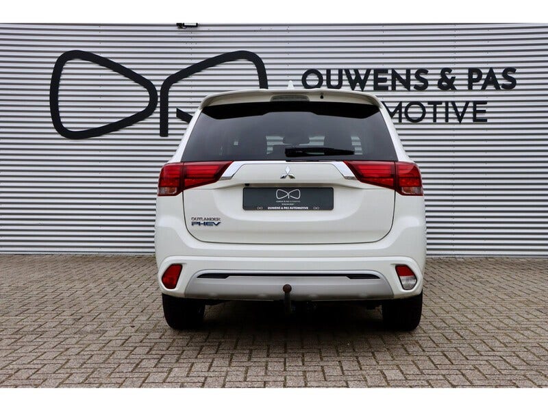 Mitsubishi Outlander (4)