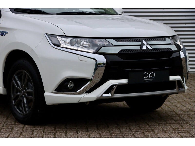 Mitsubishi Outlander (14)