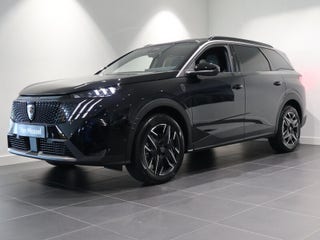 Peugeot e 5008