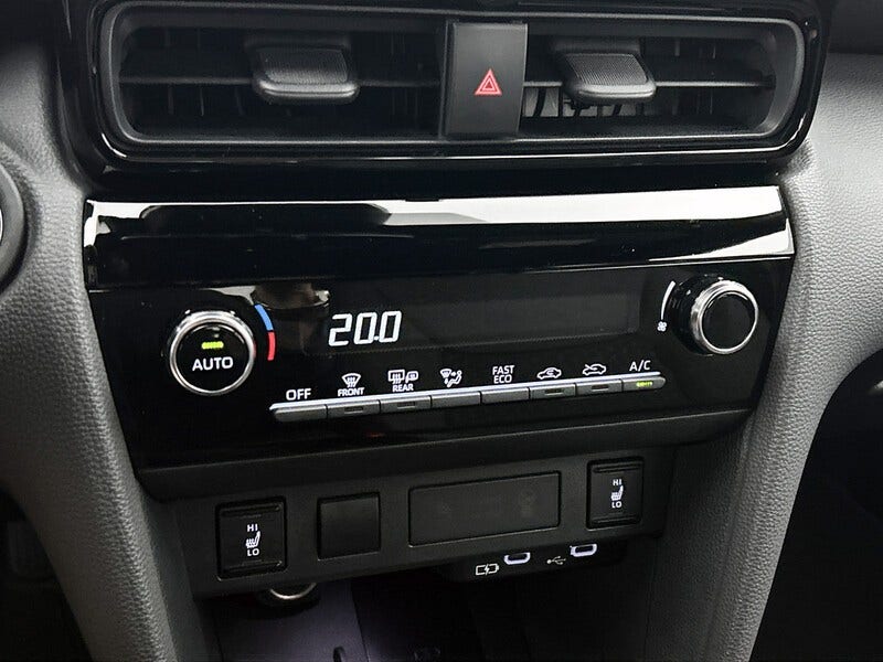 Toyota Yaris Cross (12)